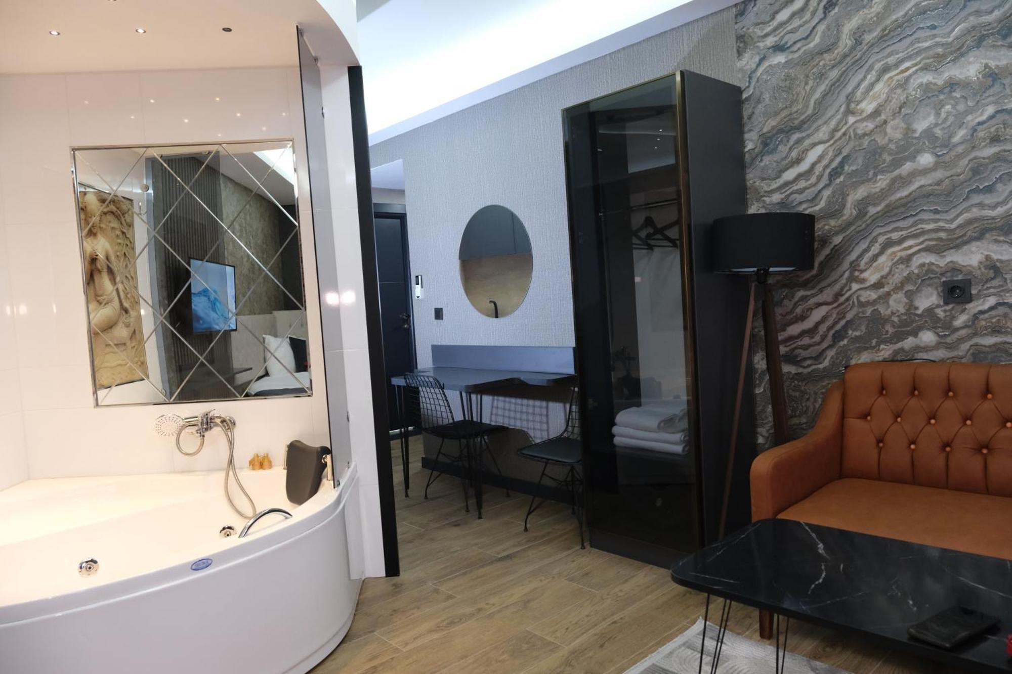 Nomad Hub Istanbul Suit Экстерьер фото